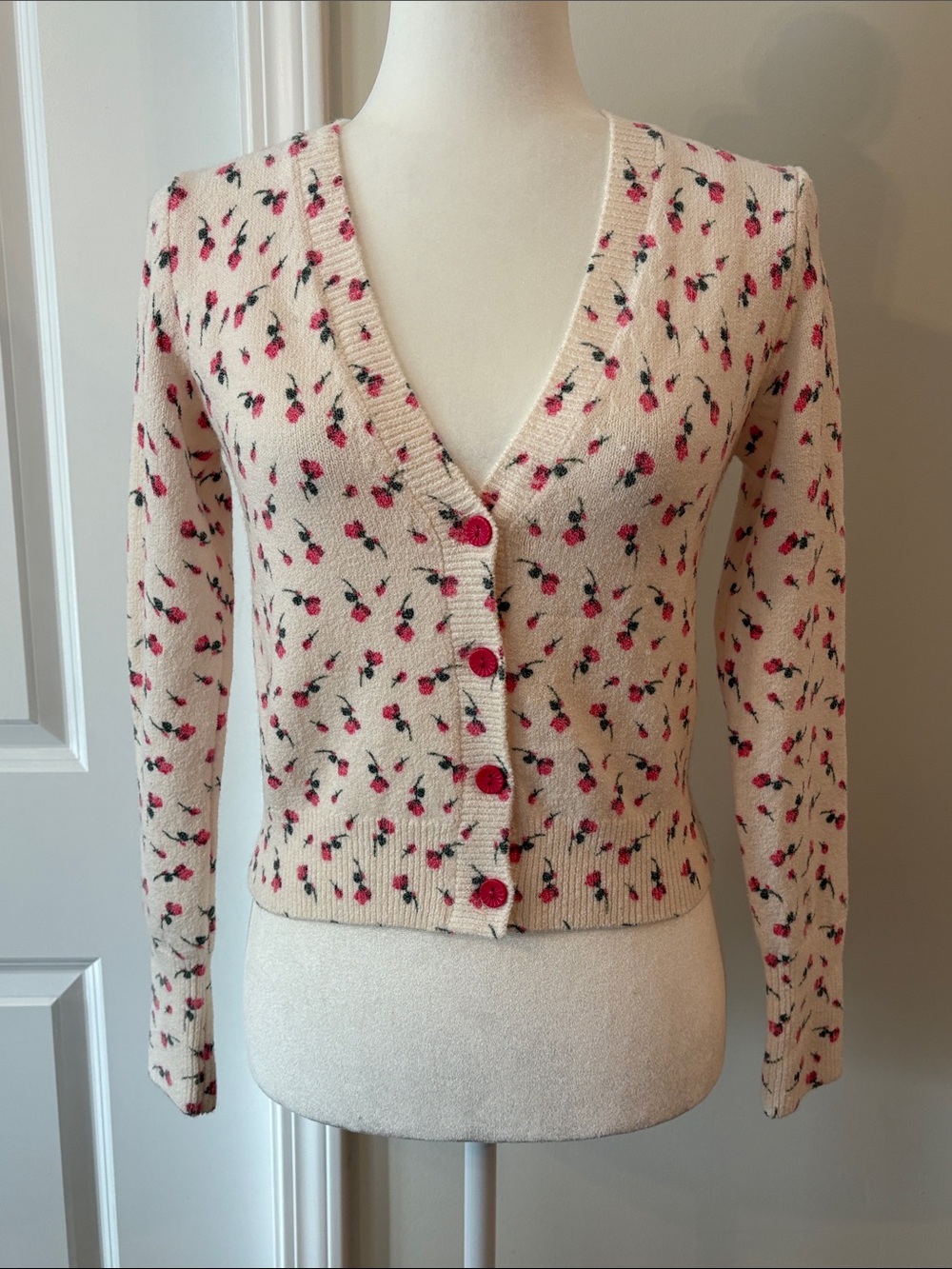 Zara Cream Floral Cropped Cardigan Sweater w/ Delicate Pink Roses Pink Buttons